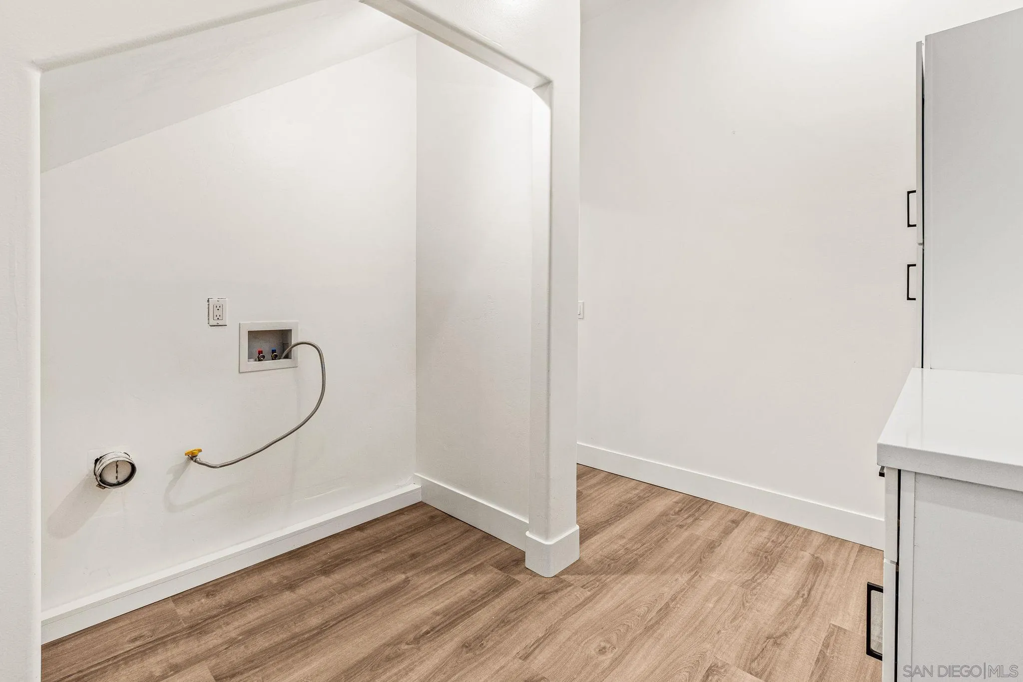 https://cdn.realtyfeed.com/cdn/127/250036779/769d0c72857cb9c98bc3d7487d648d51.webp