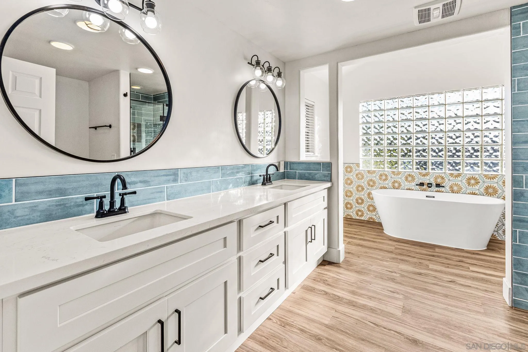 https://cdn.realtyfeed.com/cdn/127/250036779/8f78ce50cb4fd00dd0ef86c9e4ee2e1e.webp