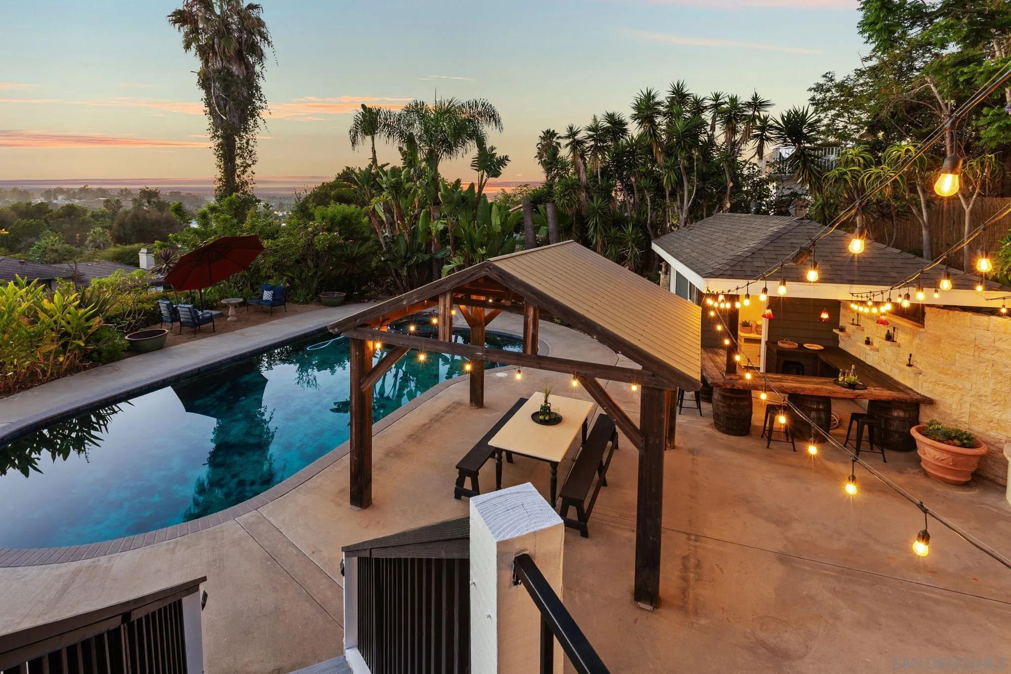 https://cdn.realtyfeed.com/cdn/127/250036779/95cba289a374f35bf106be4062f40992.webp