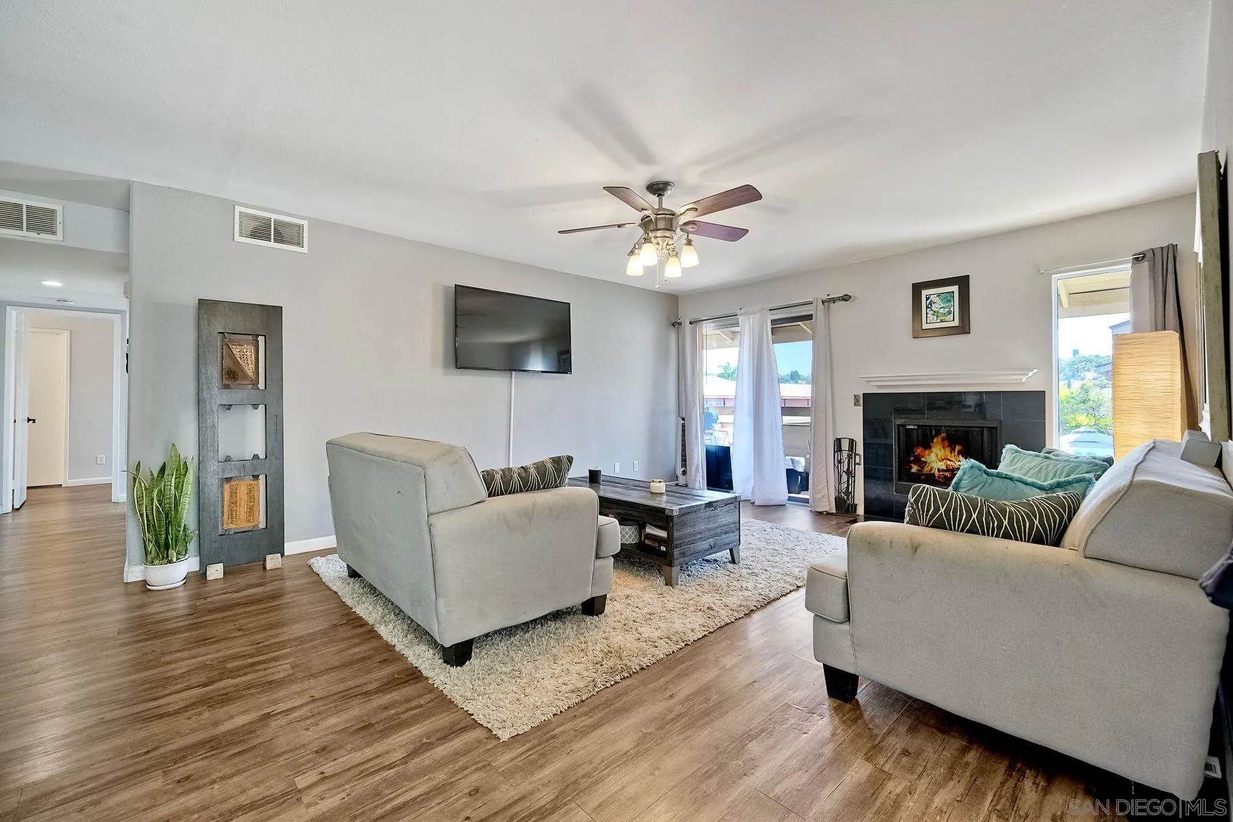 https://cdn.realtyfeed.com/cdn/127/250036780/922937e7516f8082769d0f019881ae35.webp