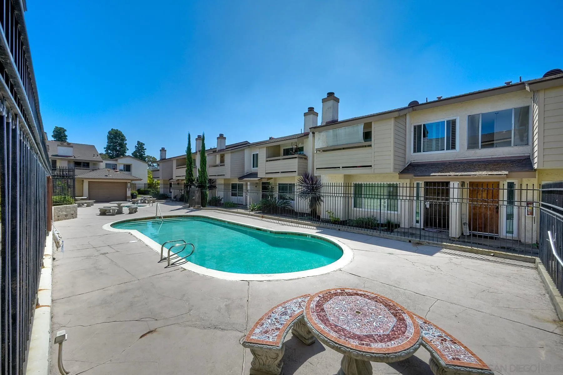 https://cdn.realtyfeed.com/cdn/127/250036780/9c383638d2cdc31fd568ce6efa603445.webp