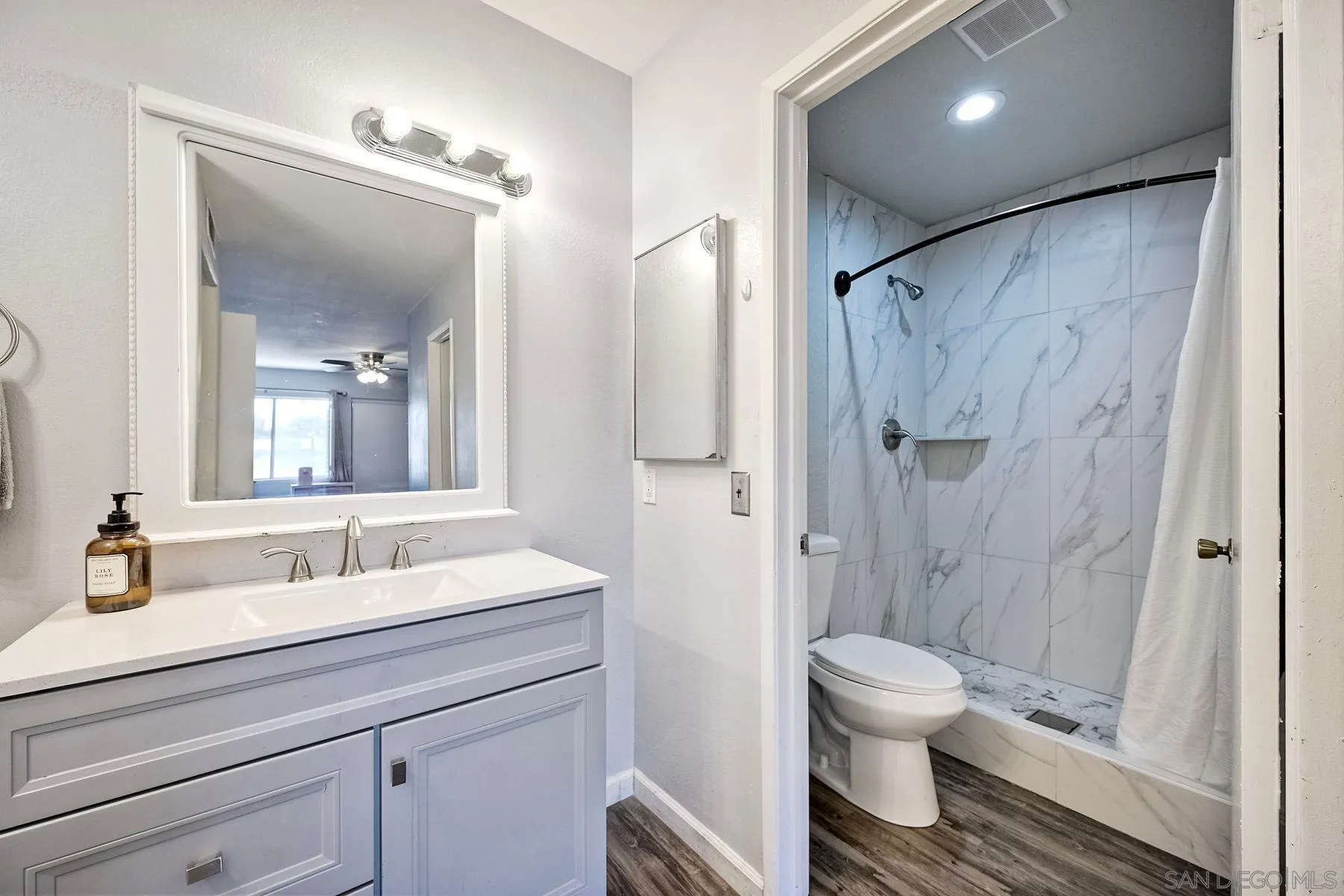 https://cdn.realtyfeed.com/cdn/127/250036780/cbb7c09305702915c54fb67d9168bbd7.webp