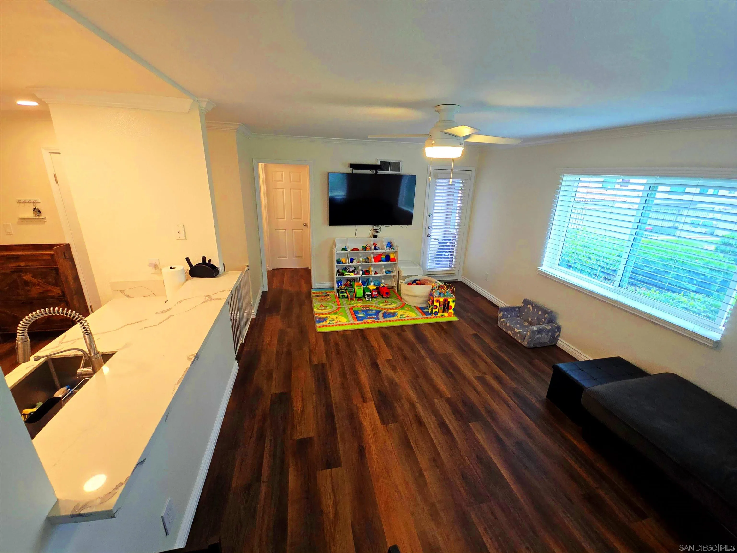 https://cdn.realtyfeed.com/cdn/127/250036781/1def77c1bfb15ceb0b93ea3573e29de3.webp