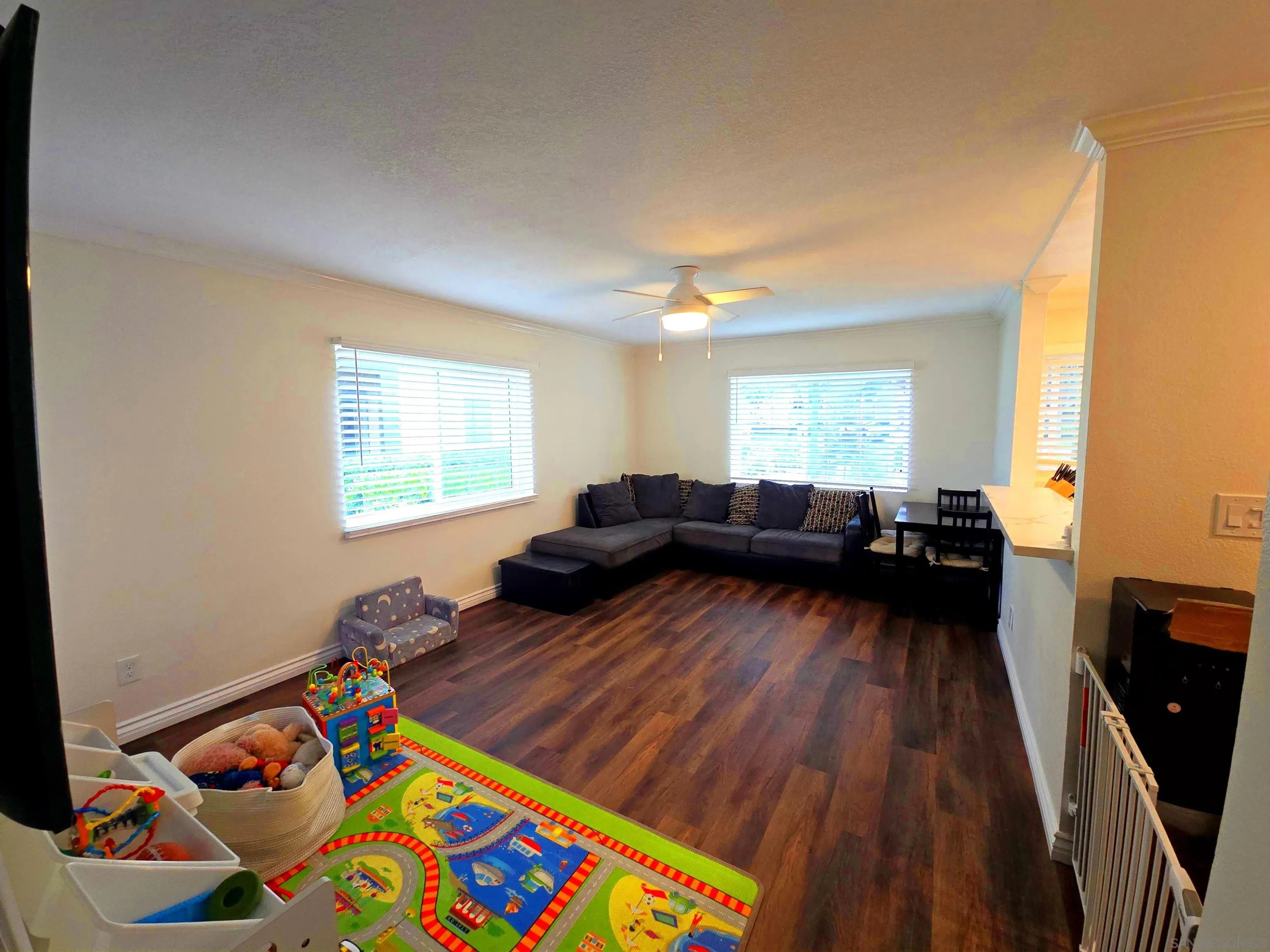 https://cdn.realtyfeed.com/cdn/127/250036781/45fd66c9ab8de95b252ed11abf3524f7.webp