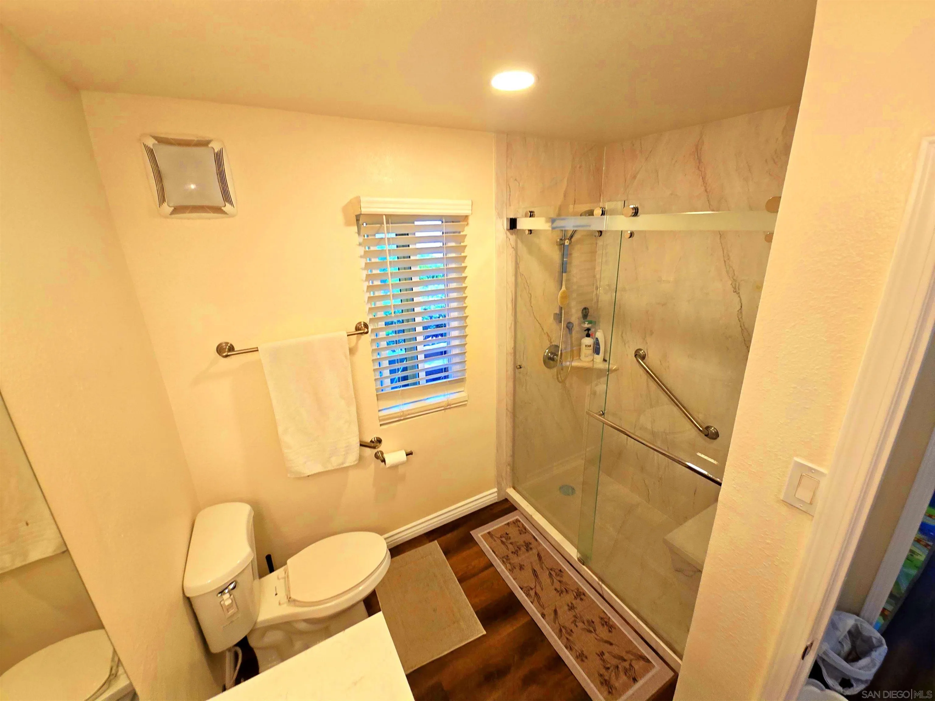 https://cdn.realtyfeed.com/cdn/127/250036781/dd1adf9524e81129a1a61fac020c49af.webp