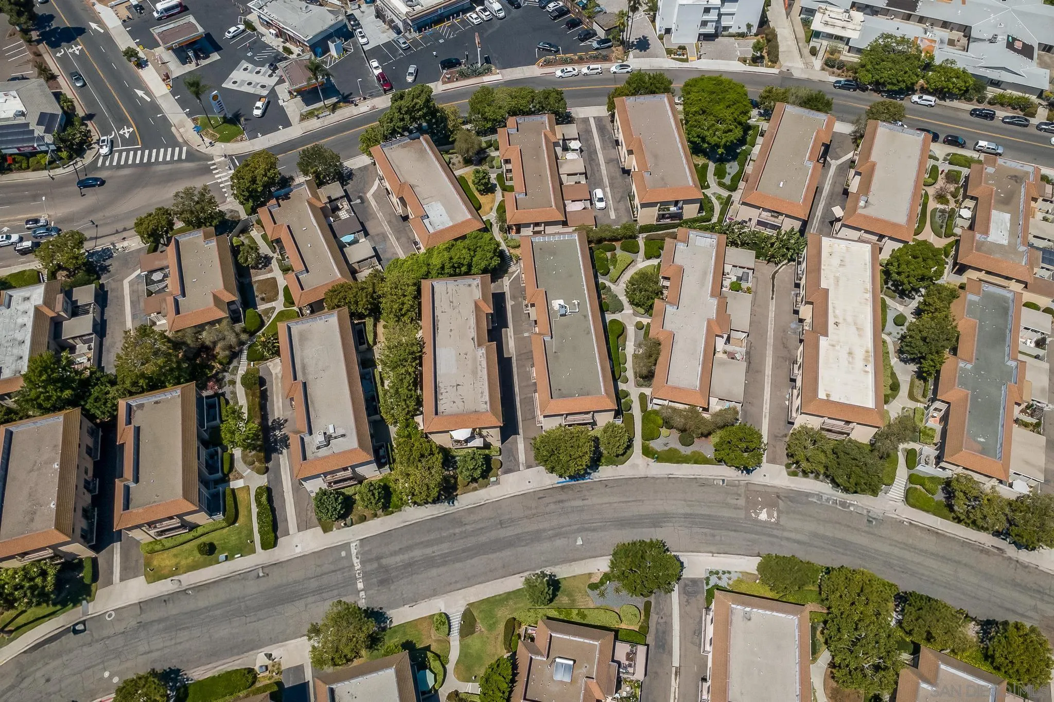 https://cdn.realtyfeed.com/cdn/127/250036786/4af12afadbb5fff4fb18add943032d2a.webp