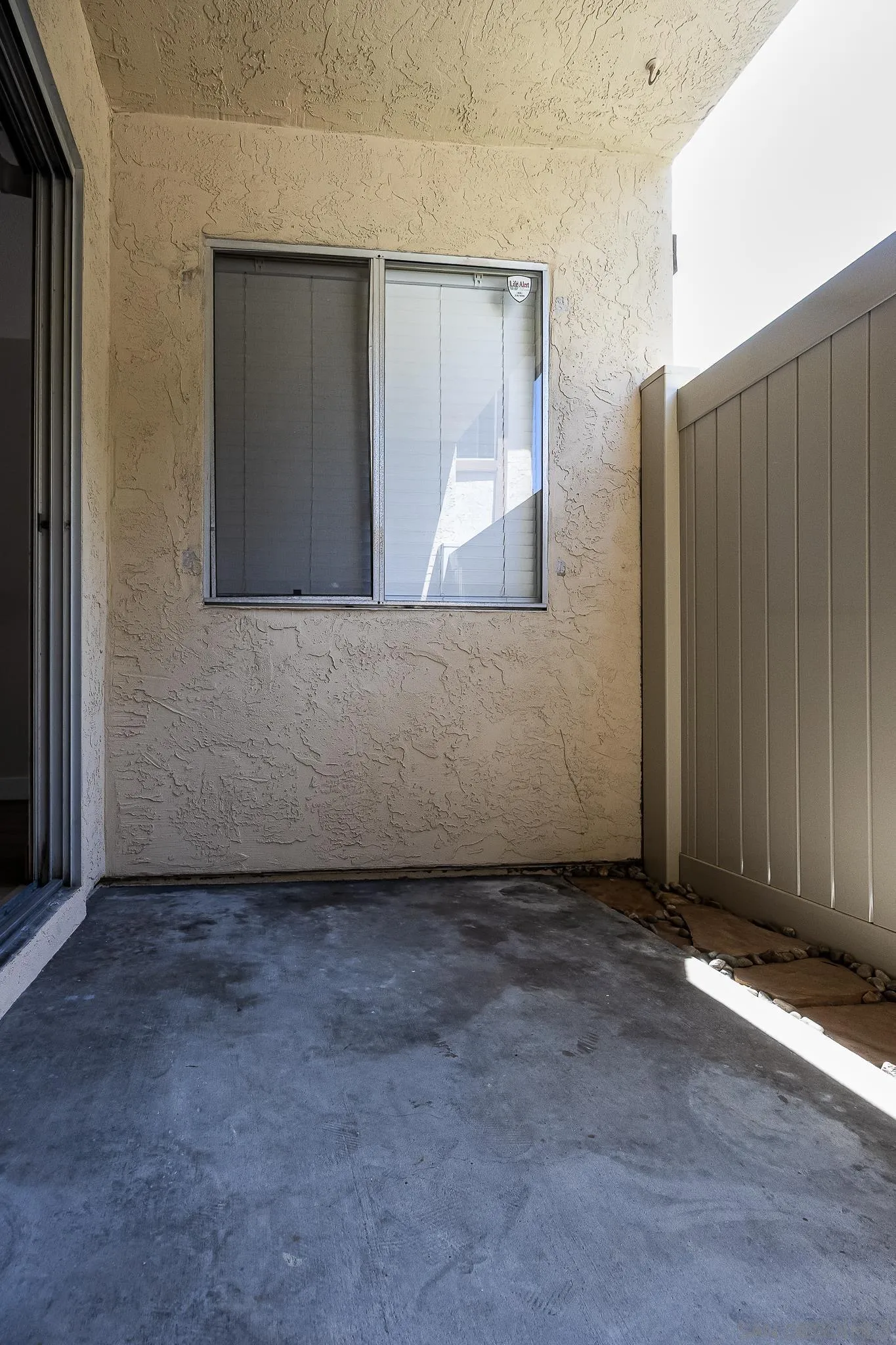 https://cdn.realtyfeed.com/cdn/127/250036786/4c37398f8a2fb9ae288ebca638a59072.webp