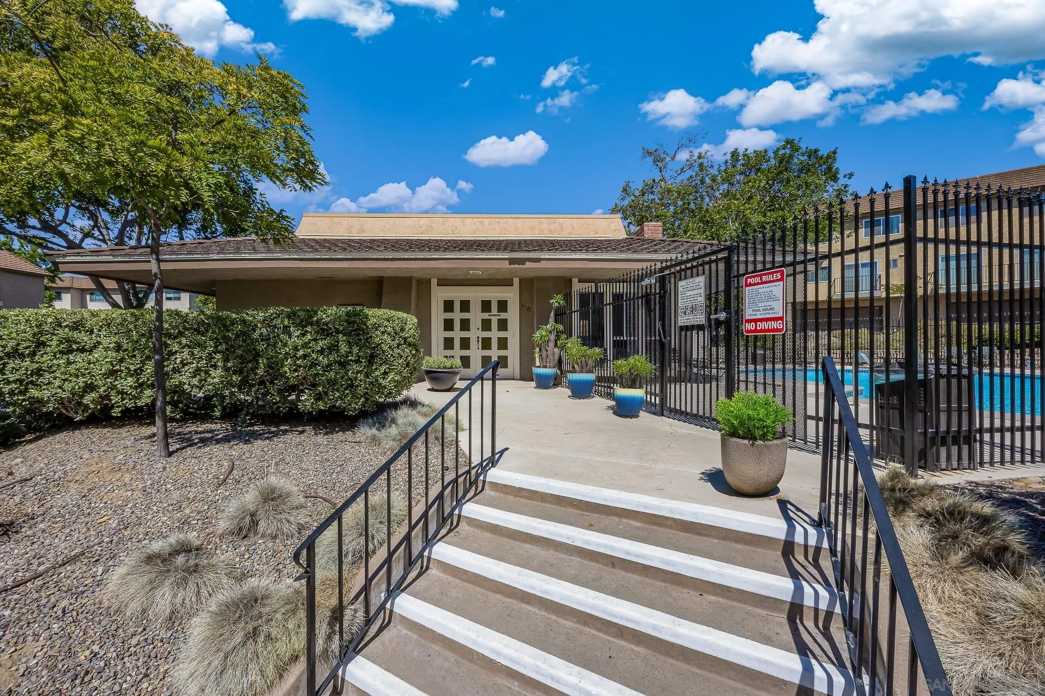 https://cdn.realtyfeed.com/cdn/127/250036786/628bc6ae4dcbaf78f2f5f8573cbe1348.webp