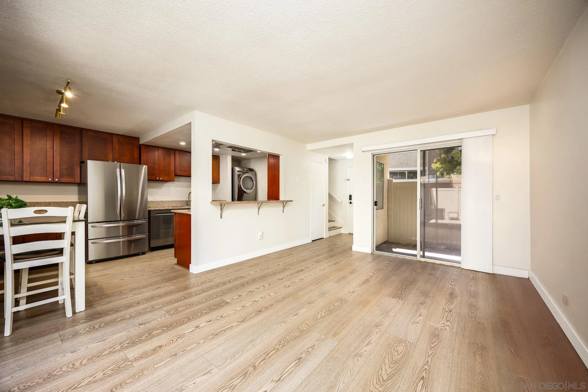 https://cdn.realtyfeed.com/cdn/127/250036786/f0d7b57974eeae46b6e27c91b3dacb81.webp