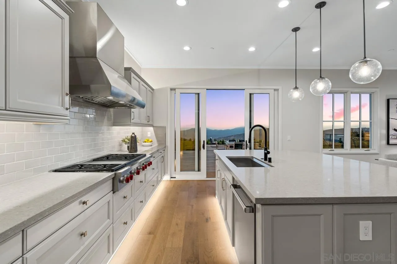 https://cdn.realtyfeed.com/cdn/127/250036787/31545f8b1eb81fb5e6531d9bceb992e5.webp