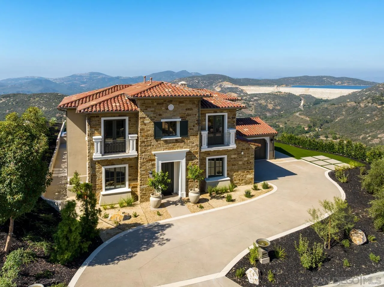 https://cdn.realtyfeed.com/cdn/127/250036787/6402ce680a1fe5fb746454f84eb559de.webp