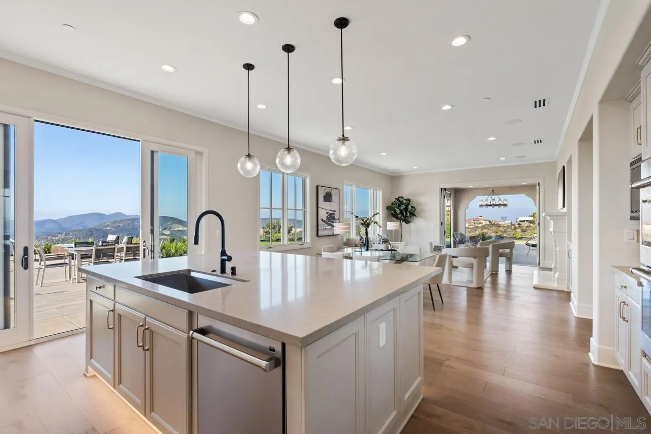 https://cdn.realtyfeed.com/cdn/127/250036787/8550c5271415c9301e9e1a7432bd3ef9.webp
