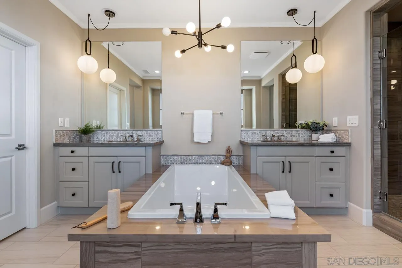 https://cdn.realtyfeed.com/cdn/127/250036787/b5cae63aa50835da3ff1f55f139927d1.webp