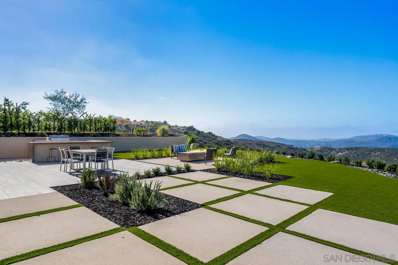 https://cdn.realtyfeed.com/cdn/127/250036787/c03ee303057beae2f462f2ac3a2d097f.webp