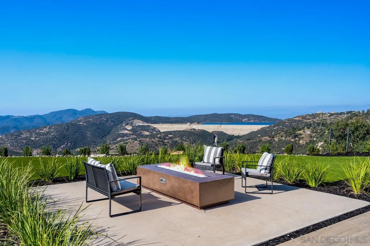 https://cdn.realtyfeed.com/cdn/127/250036787/f60e58109c7a5a611fb2db15fda0e70e.webp