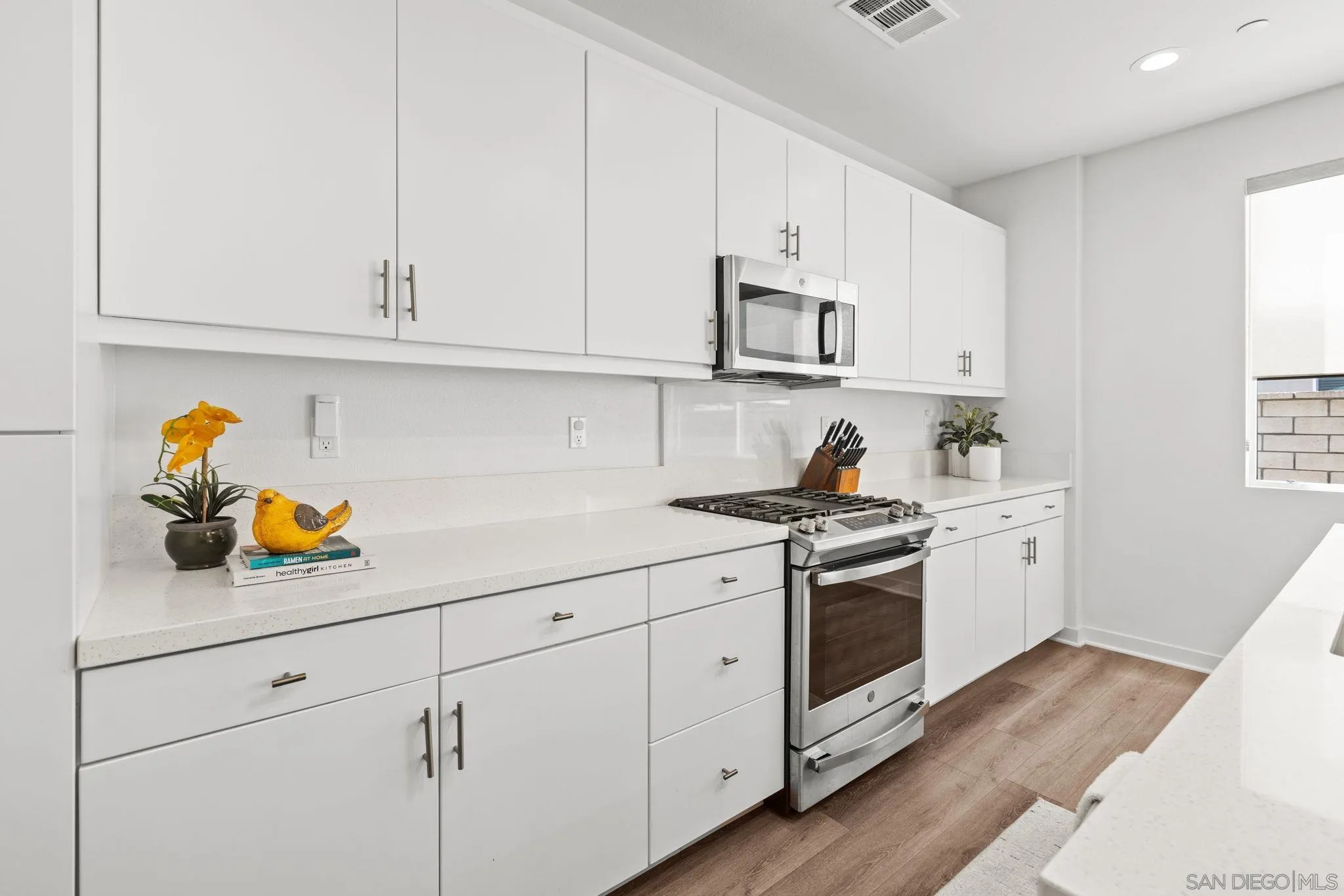 https://cdn.realtyfeed.com/cdn/127/250036788/a91039cd08d303b92fe9481df9842f46.webp