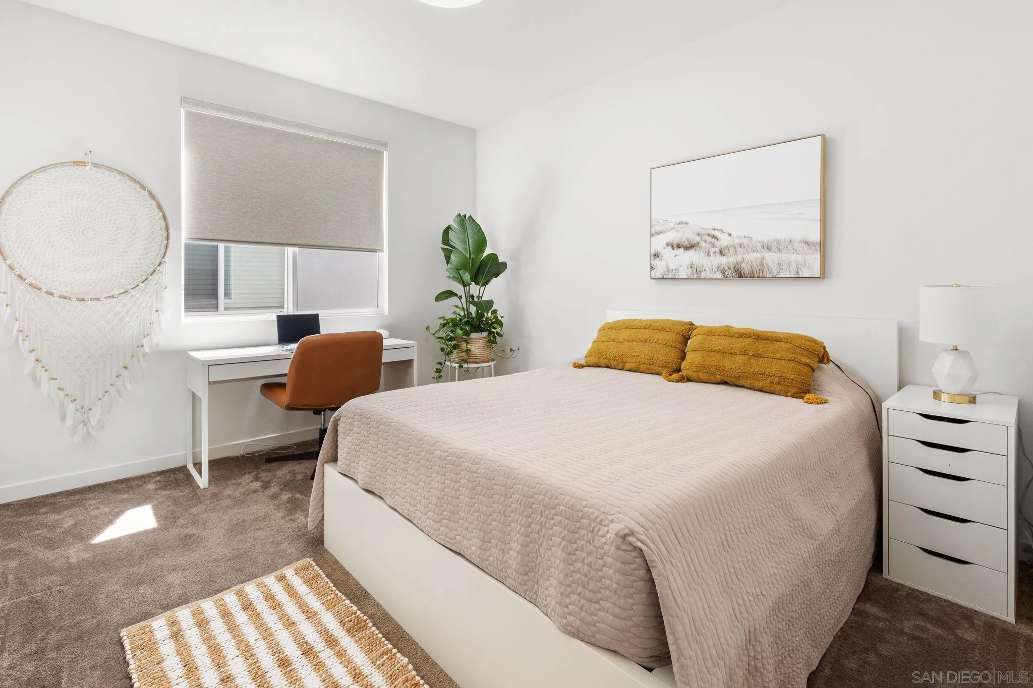 https://cdn.realtyfeed.com/cdn/127/250036788/bc247d285f43091aee079dd542b556ef.webp