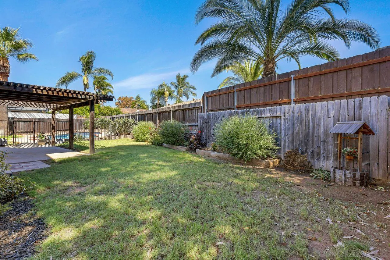 https://cdn.realtyfeed.com/cdn/127/250036792/38565a8fda6859bc5d8543fac5efd786.webp