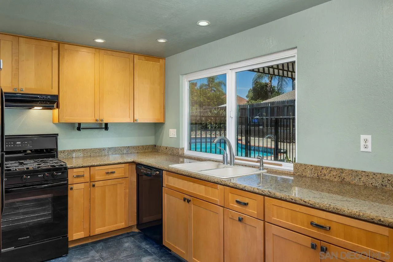 https://cdn.realtyfeed.com/cdn/127/250036792/66bfbc7ff67e7dcee8dfe791a6ce7e35.webp
