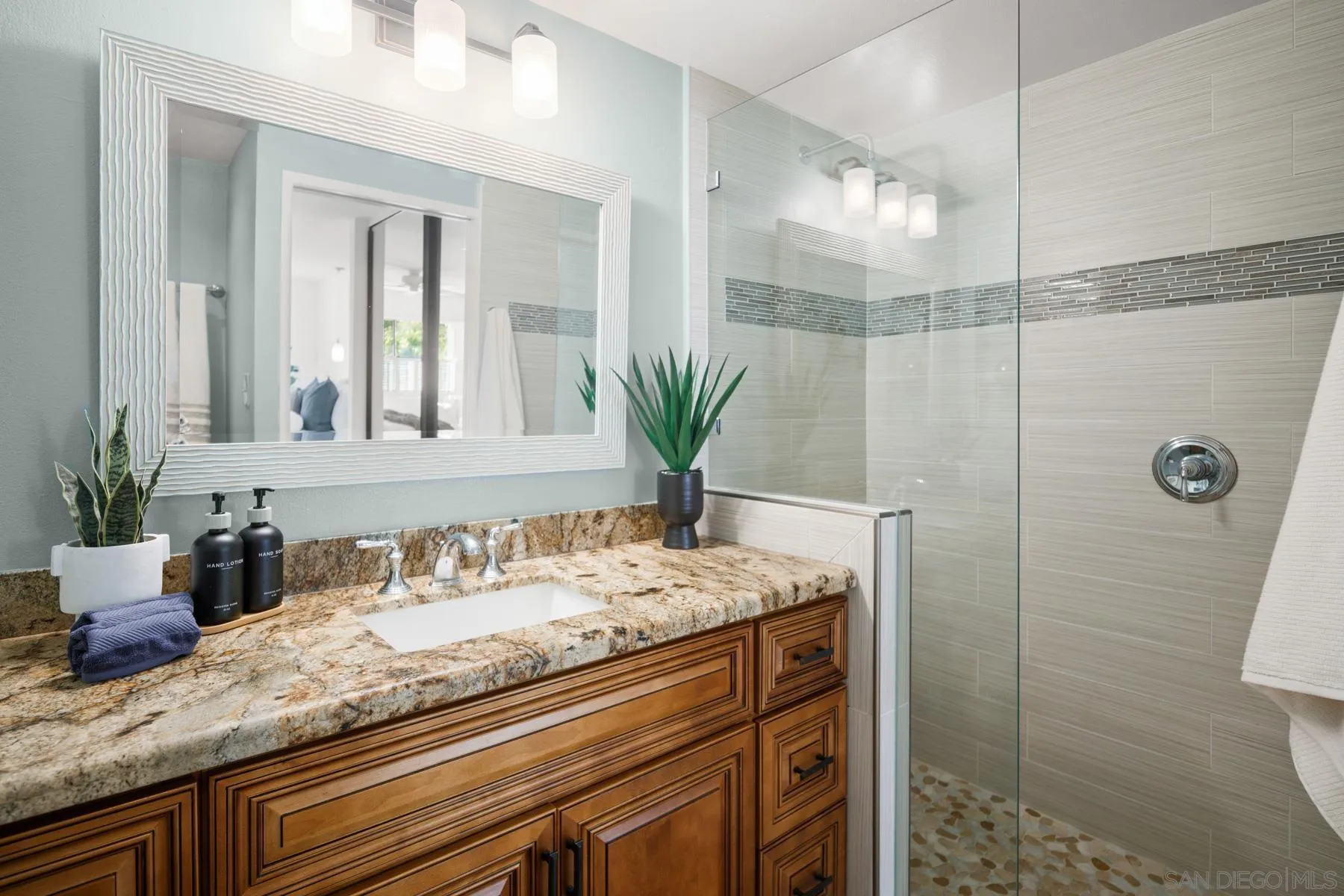 https://cdn.realtyfeed.com/cdn/127/250036794/0dc4a20d341f23f154896499619389c3.webp