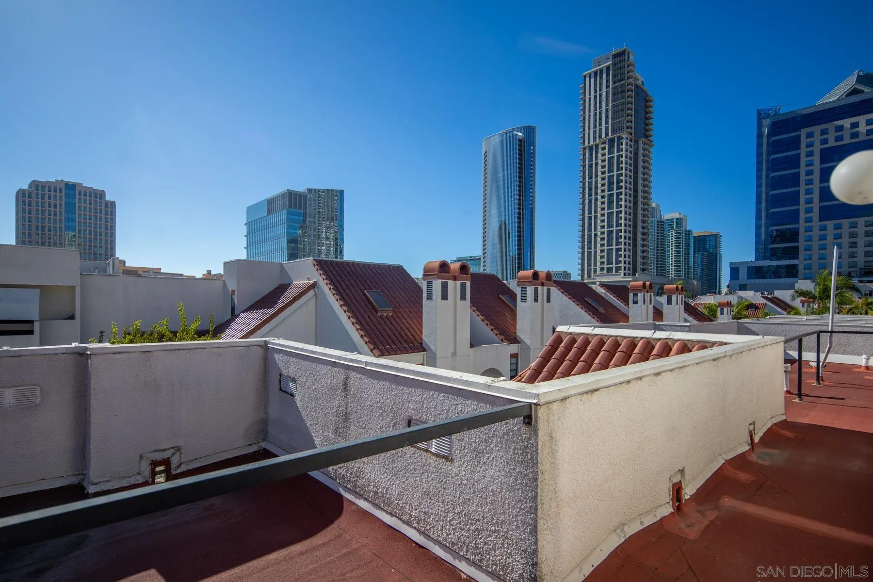 https://cdn.realtyfeed.com/cdn/127/250036794/6b9a9c38dcd80cd1e49e4fd50ca33c55.webp