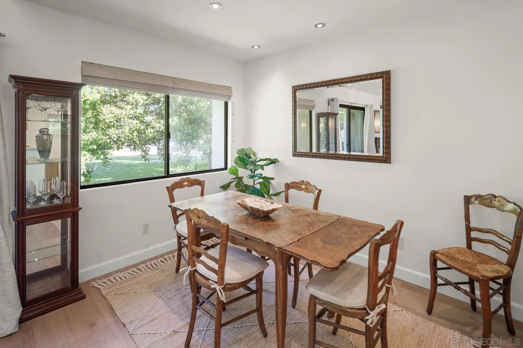 https://cdn.realtyfeed.com/cdn/127/250036794/7d2394df2210685df0ea925c8635de98.webp