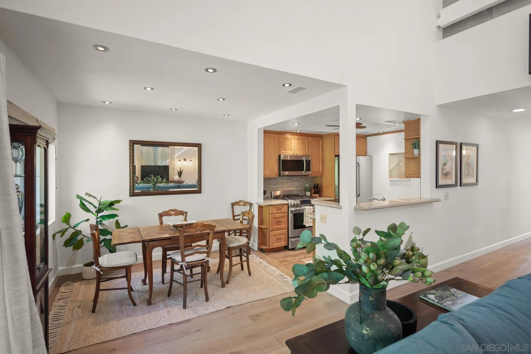 https://cdn.realtyfeed.com/cdn/127/250036794/9b77eaeec338e0026f8fca9ad2ecac7a.webp