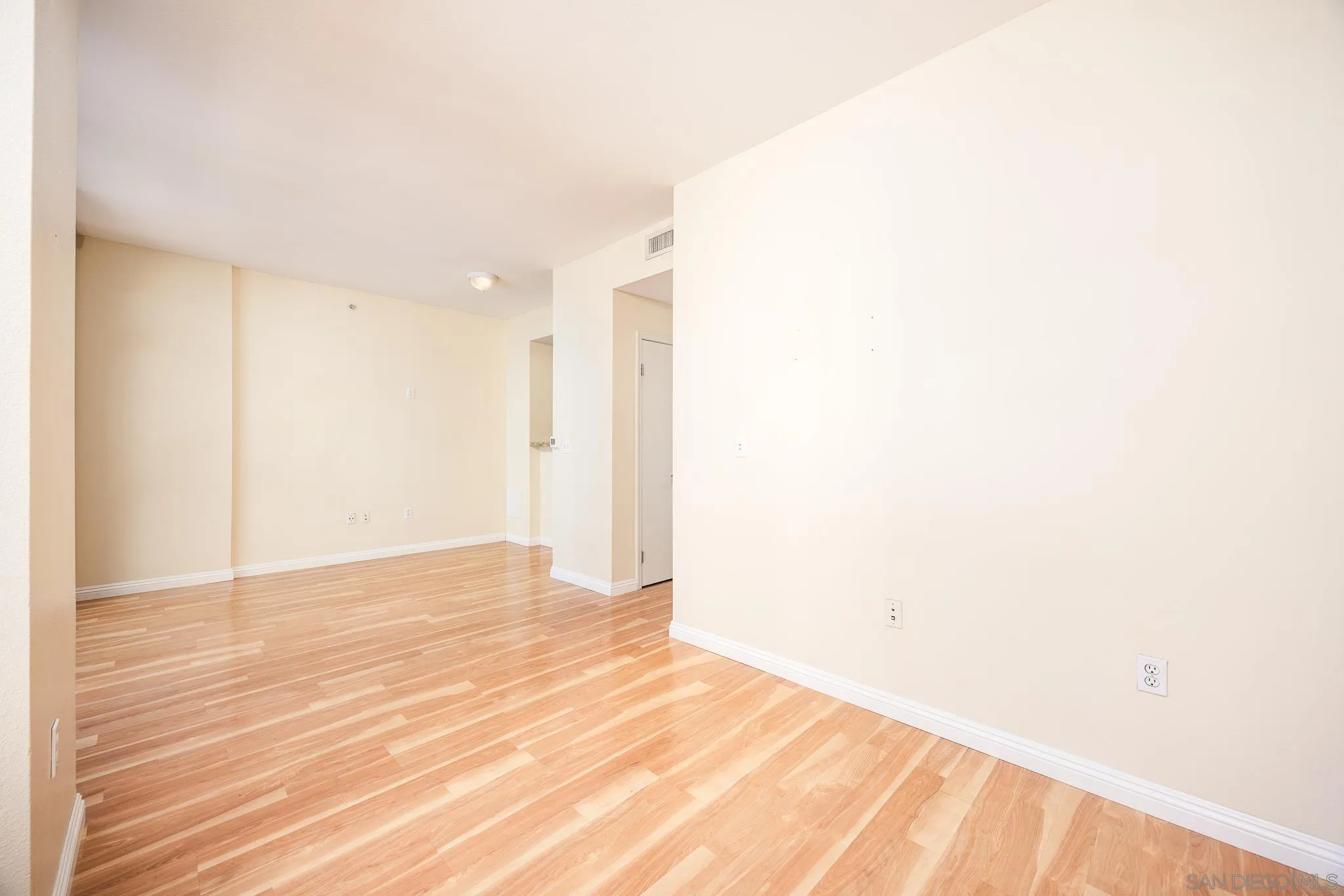 https://cdn.realtyfeed.com/cdn/127/250036797/1a552fcd0d0bf53b5f676cca0e0a773b.webp