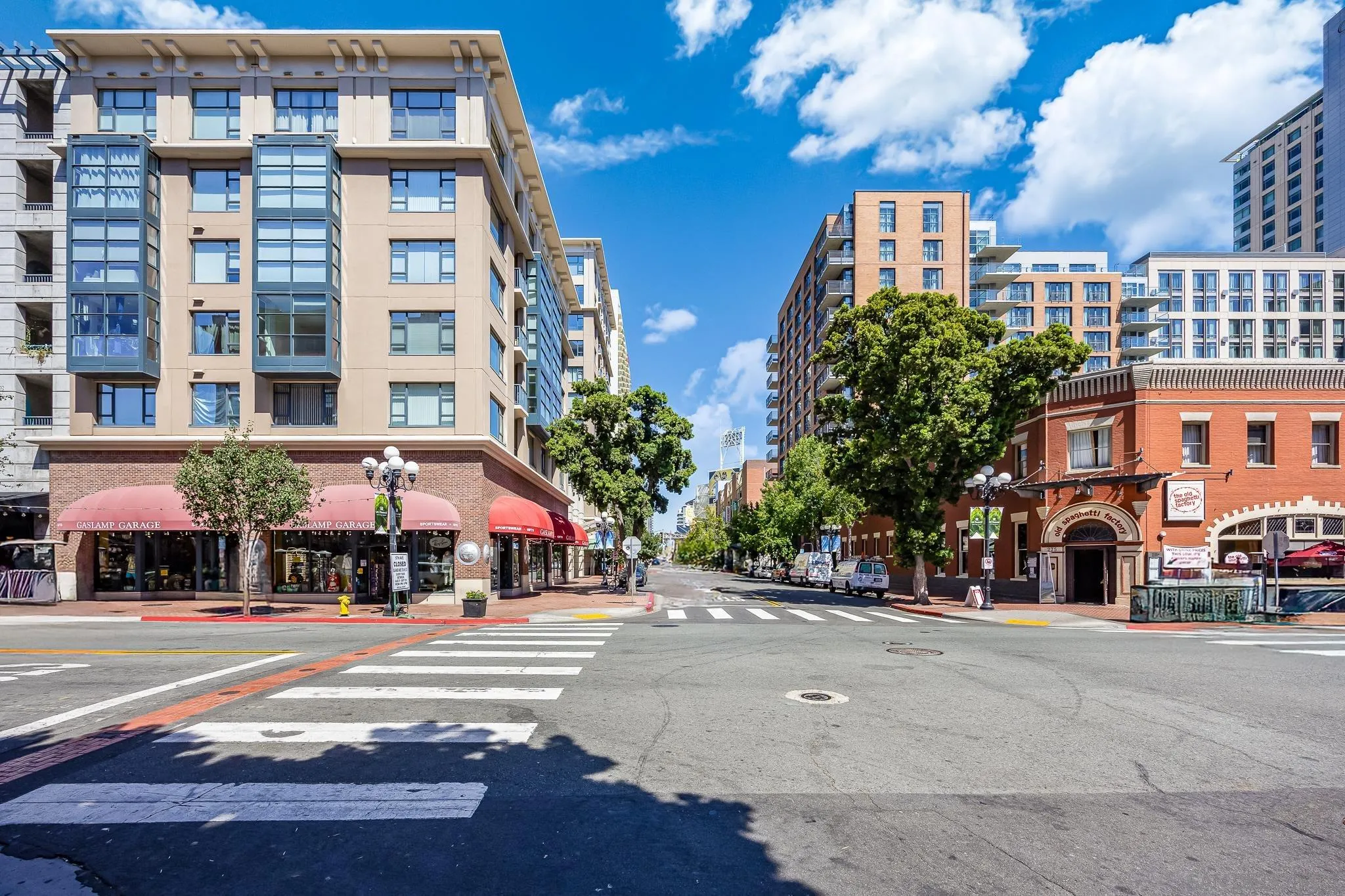https://cdn.realtyfeed.com/cdn/127/250036797/53fb71c20e6a90f2c244d2f7a7b632df.webp