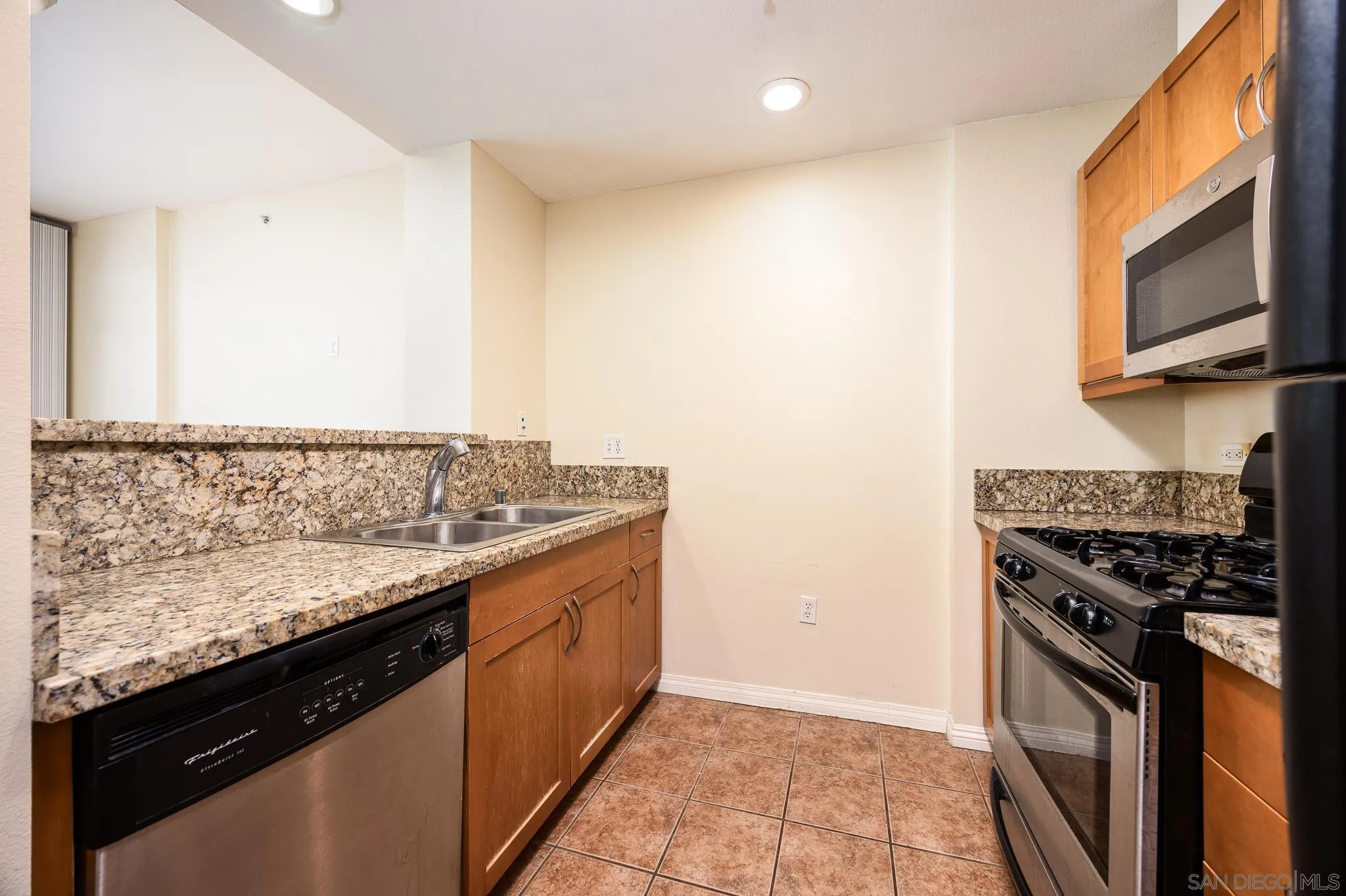 https://cdn.realtyfeed.com/cdn/127/250036797/553cf27196315f12fd8634173985eed3.webp