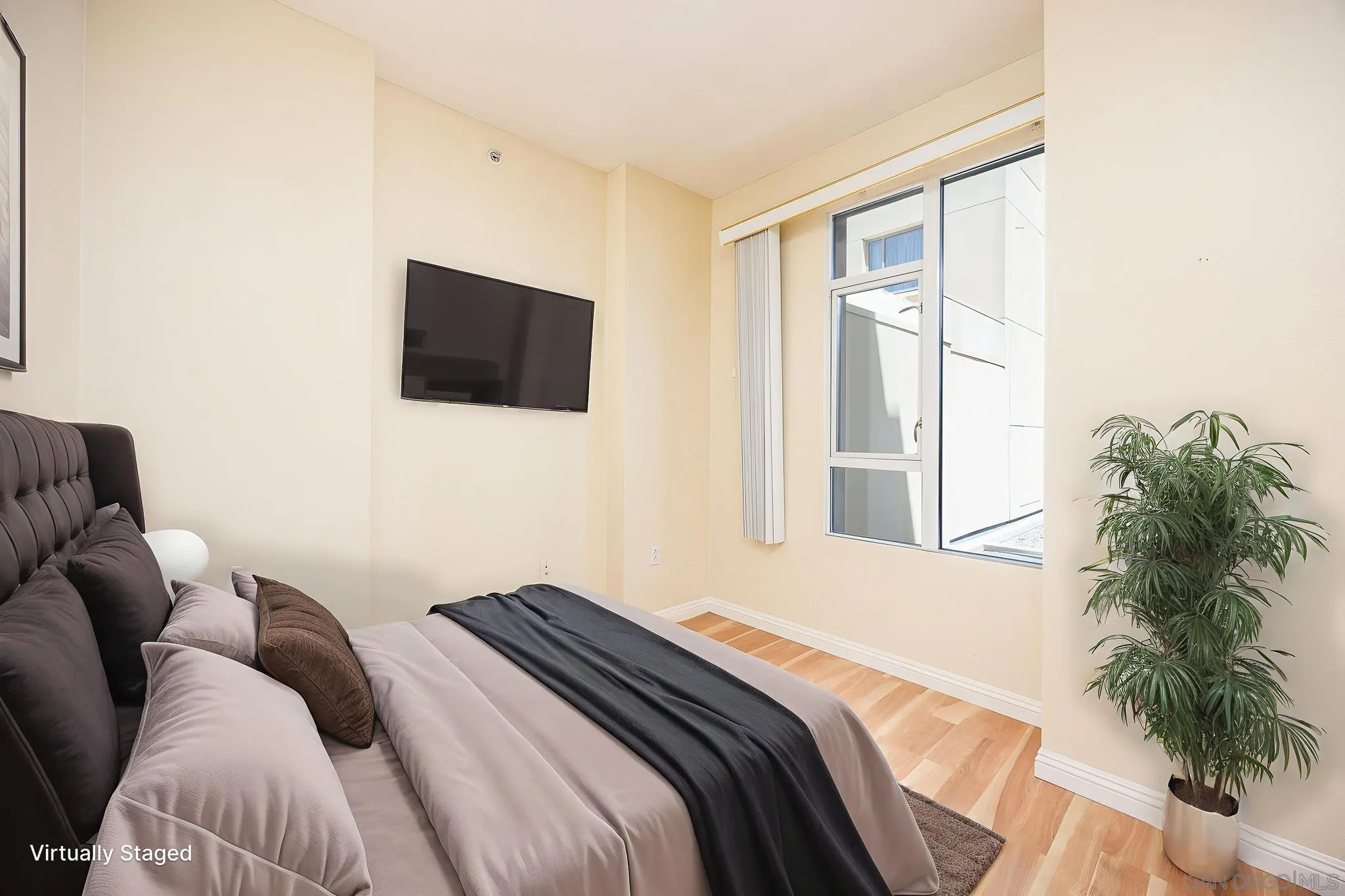 https://cdn.realtyfeed.com/cdn/127/250036797/56a70d31f00a087f050be221d406aaa2.webp