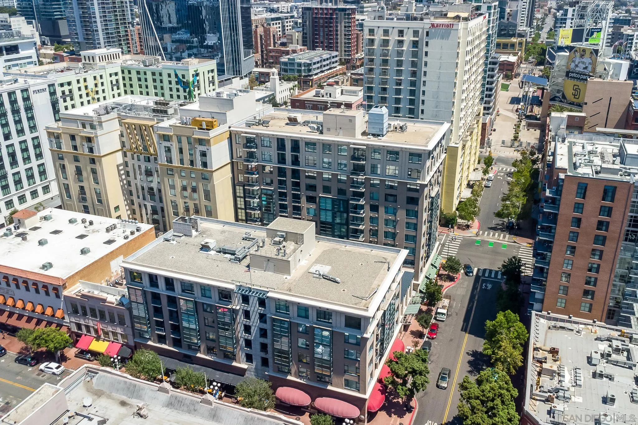 https://cdn.realtyfeed.com/cdn/127/250036797/5b9c09dd478179356826d75998fbeafa.webp