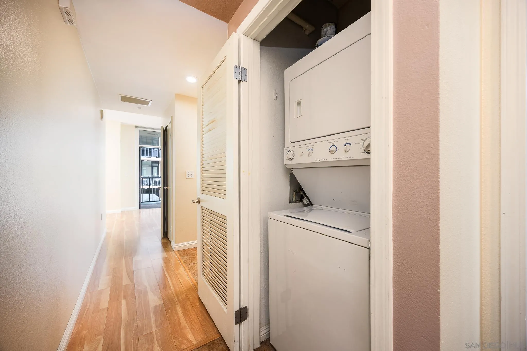 https://cdn.realtyfeed.com/cdn/127/250036797/8bd6c5934c5c0cdcf0233b1ffe53ffd3.webp