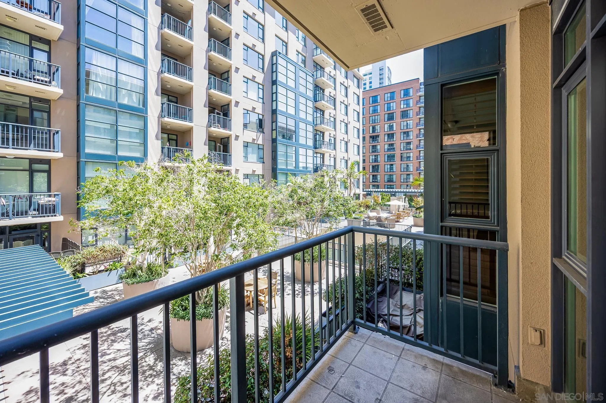 https://cdn.realtyfeed.com/cdn/127/250036797/eb4c3a797909de3cd1a291d48fd19980.webp