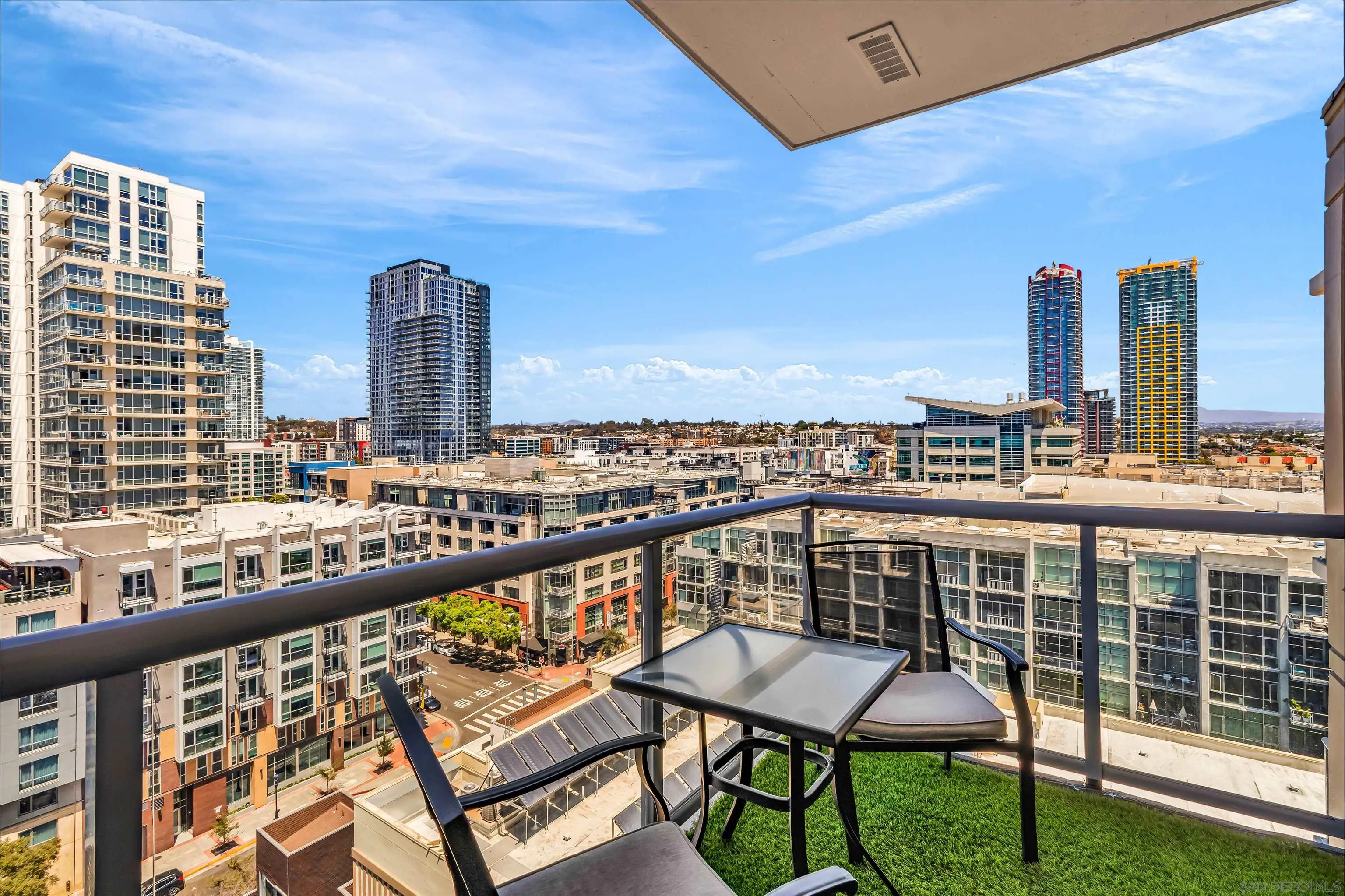 Photo #2: 250036800 Listing 