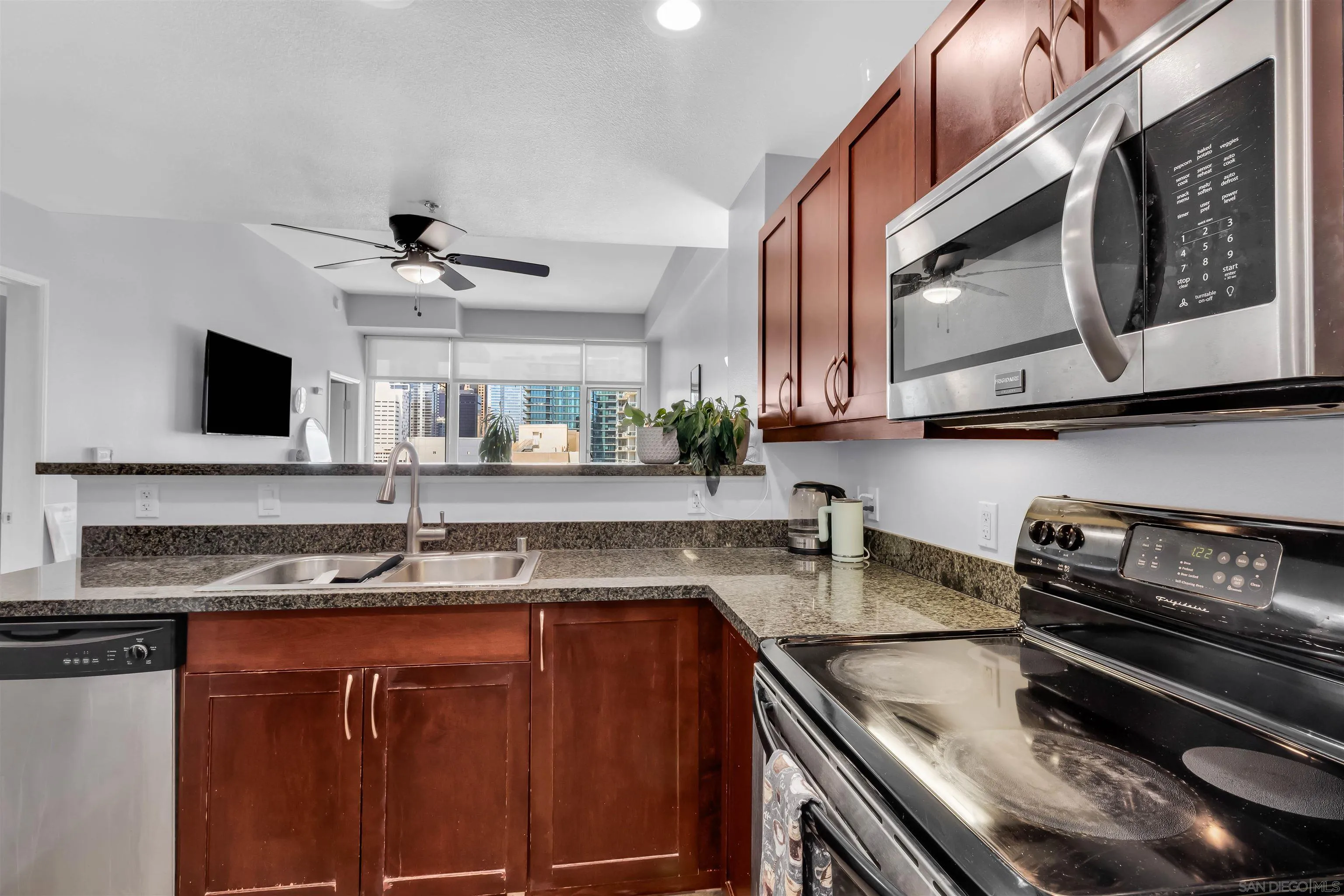 Photo #12: 250036800 Listing: Photo #12