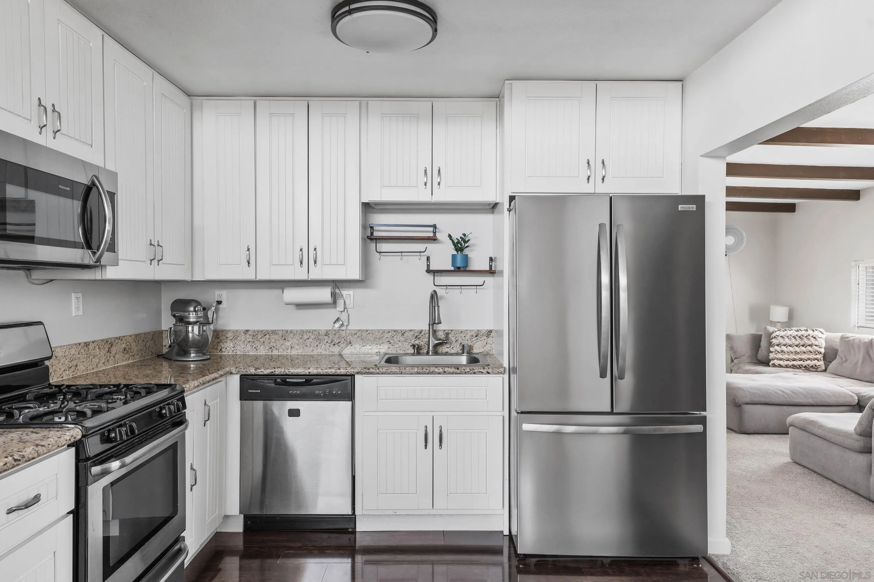 https://cdn.realtyfeed.com/cdn/127/250036802/5963ae0ee061e2bc9a95f649c37b868b.webp