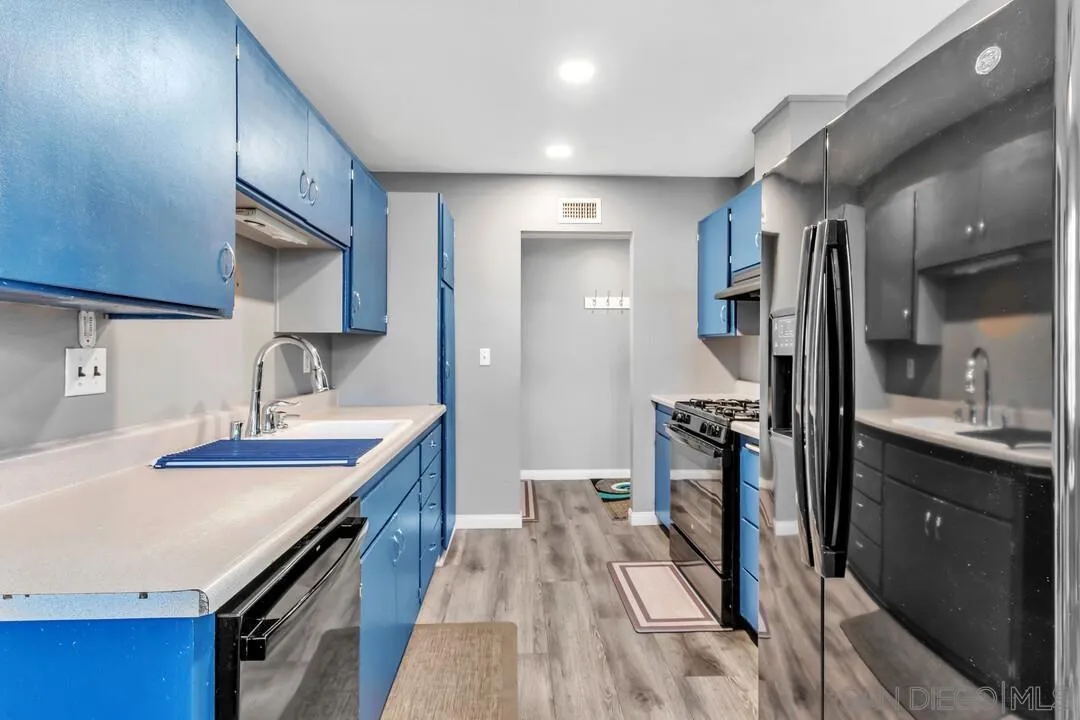 https://cdn.realtyfeed.com/cdn/127/250036803/72bd8c40528d02caaba9527c3399a42d.webp