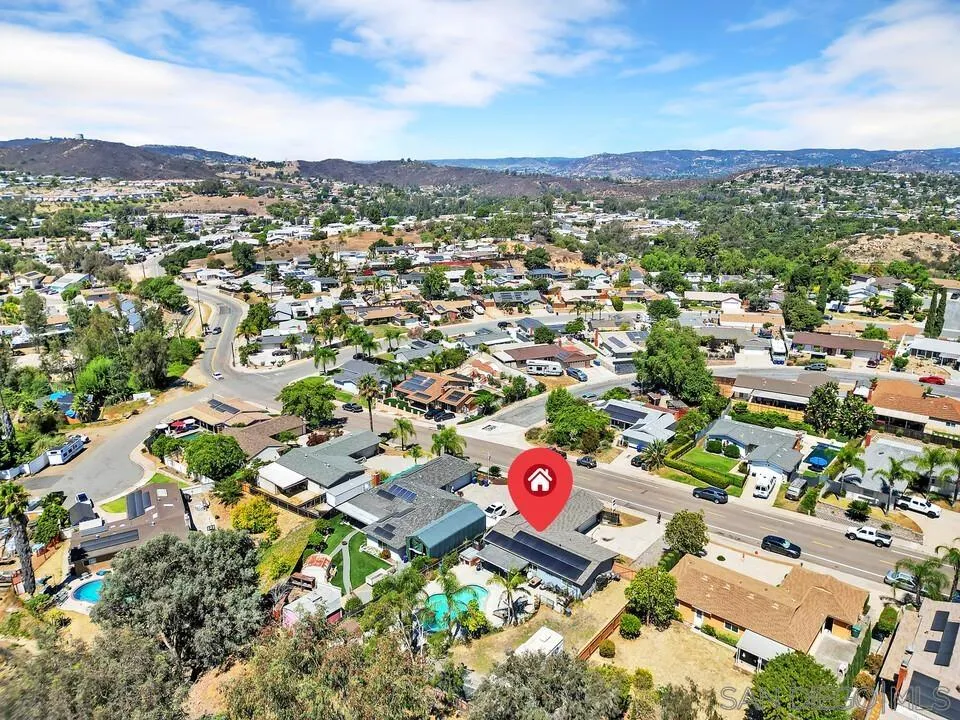https://cdn.realtyfeed.com/cdn/127/250036803/963e1aede8f2a8841e1e8a7551c926f5.webp