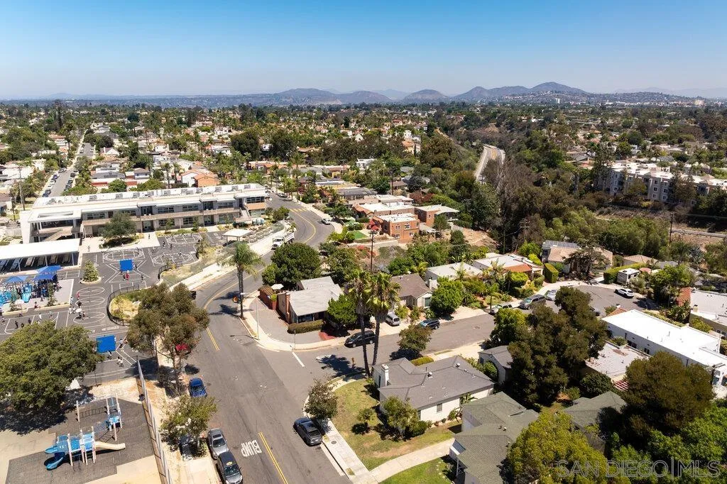 https://cdn.realtyfeed.com/cdn/127/250036804/4b2e8b1aa0559d27cc1c44200e442c1e.webp