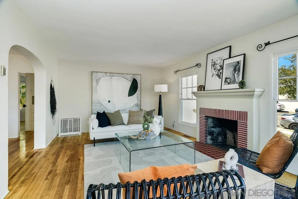 https://cdn.realtyfeed.com/cdn/127/250036804/aaf43f394c3b0e3212f8d6a57f840abf.webp