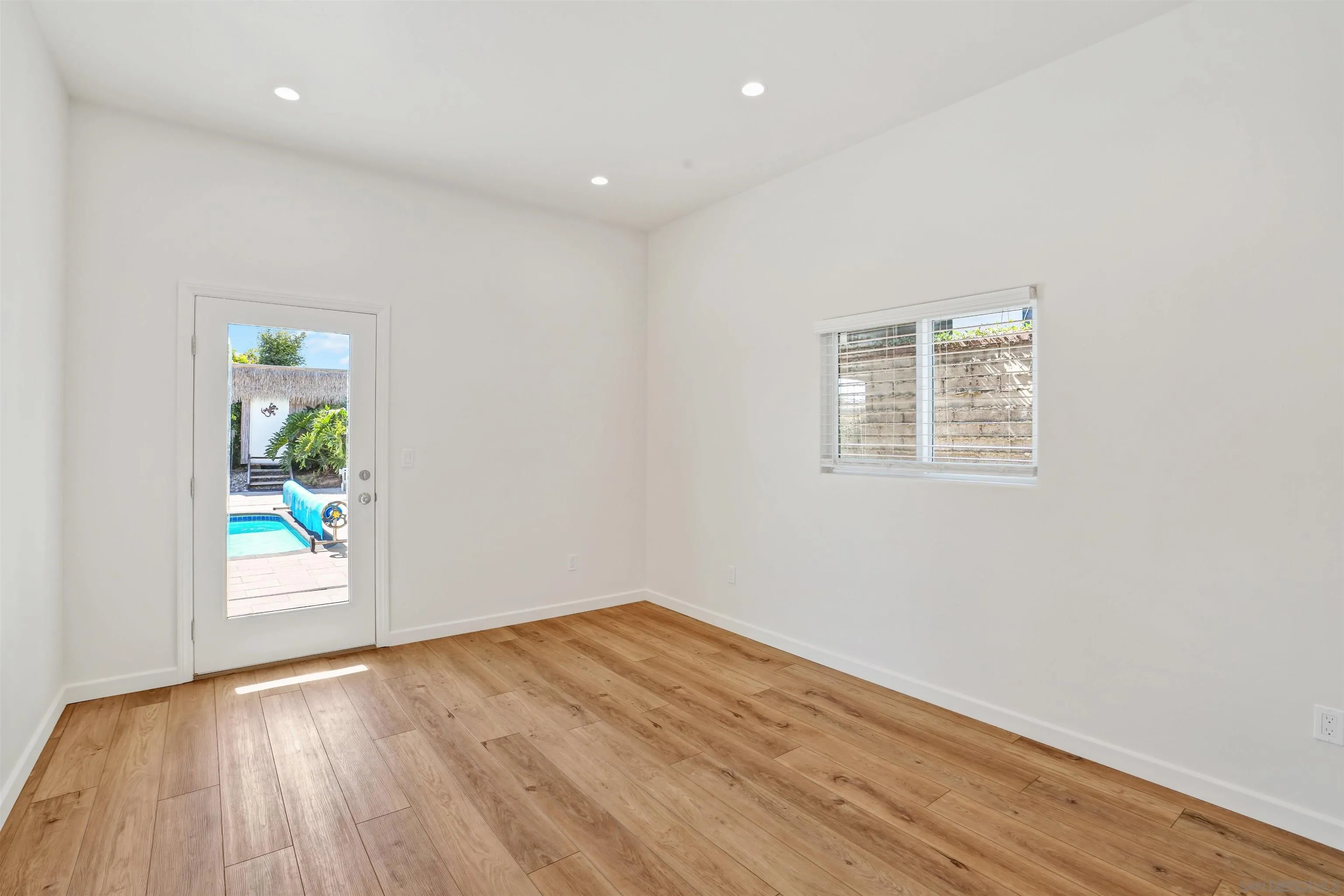 https://cdn.realtyfeed.com/cdn/127/250036810/1dc9eba860763dfa89c487a01c0254e5.webp