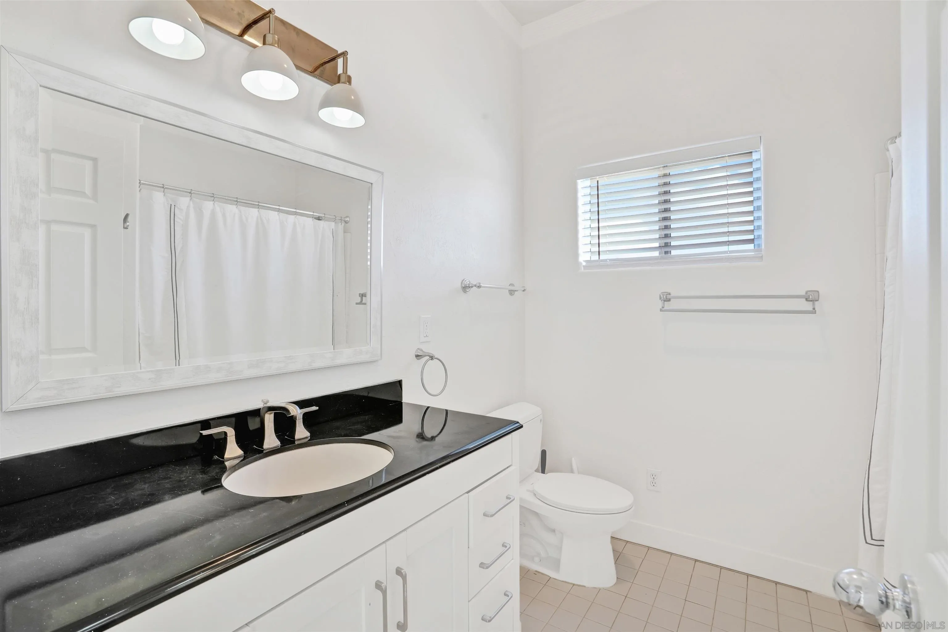 https://cdn.realtyfeed.com/cdn/127/250036810/2ef05680812639e5b71edd2f68ba9097.webp