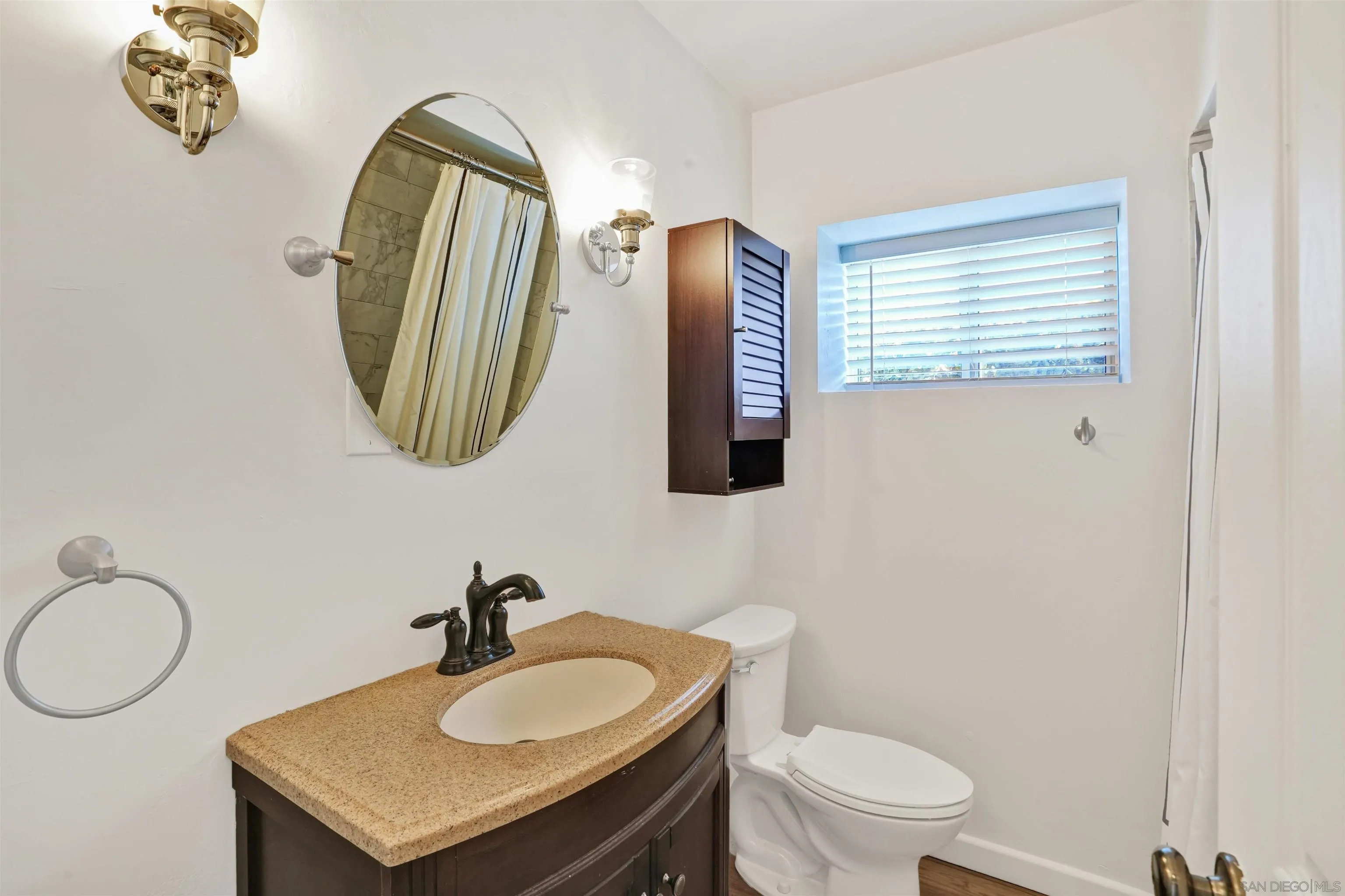 https://cdn.realtyfeed.com/cdn/127/250036810/5687b3cd9735288c3b23df5e33f640f8.webp
