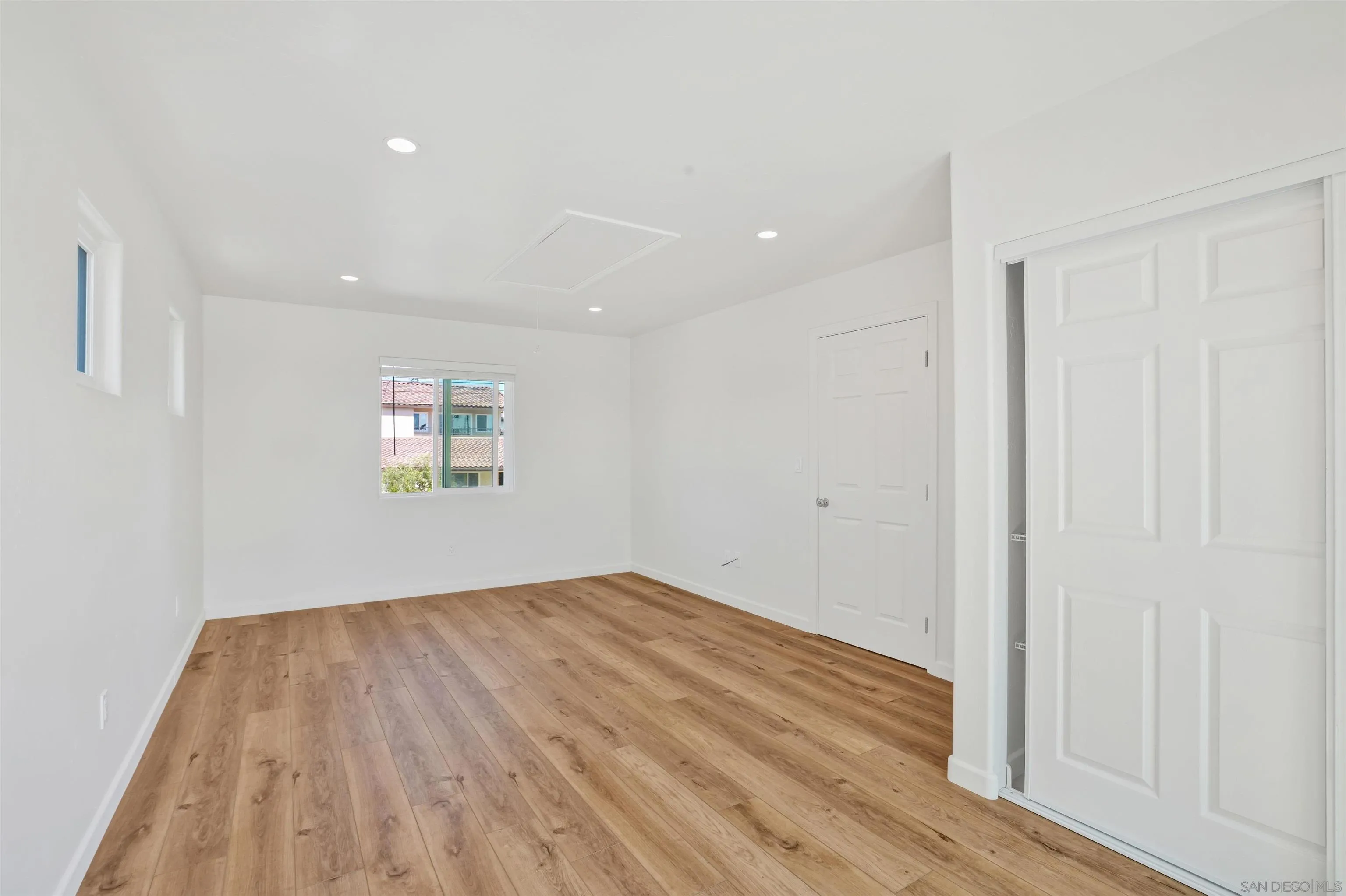 https://cdn.realtyfeed.com/cdn/127/250036810/b4fa9bd517a96af60254fb412c6e6f35.webp