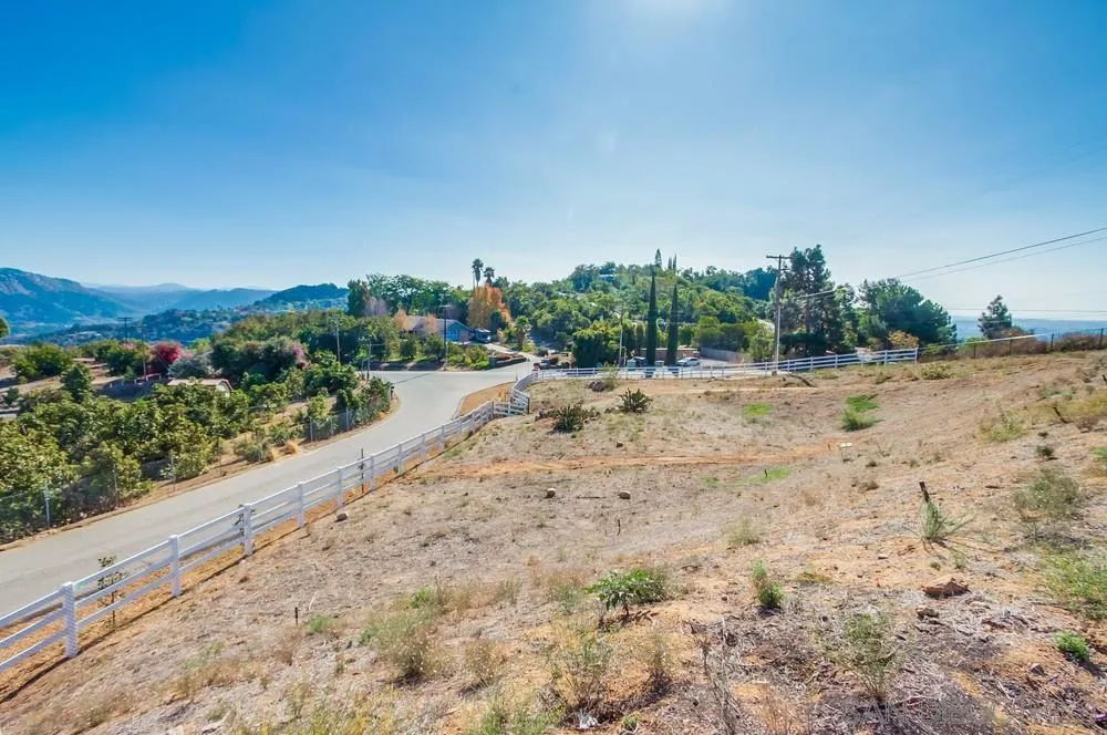 https://cdn.realtyfeed.com/cdn/127/250036813/3e881e2251af8c904f6d351c888b922b.webp