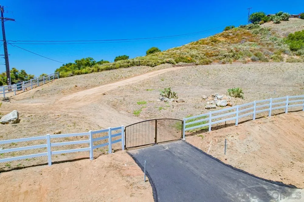 https://cdn.realtyfeed.com/cdn/127/250036813/7eca9a17990cfcc12e16ec670961a85f.webp