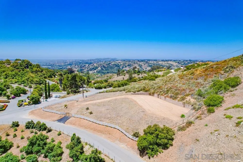 https://cdn.realtyfeed.com/cdn/127/250036813/9d22613d1a4186902bc0151da7bf26d7.webp