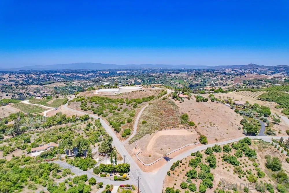 https://cdn.realtyfeed.com/cdn/127/250036813/b072b0eeda1b5aaa5290e5c1d5ead3d4.webp