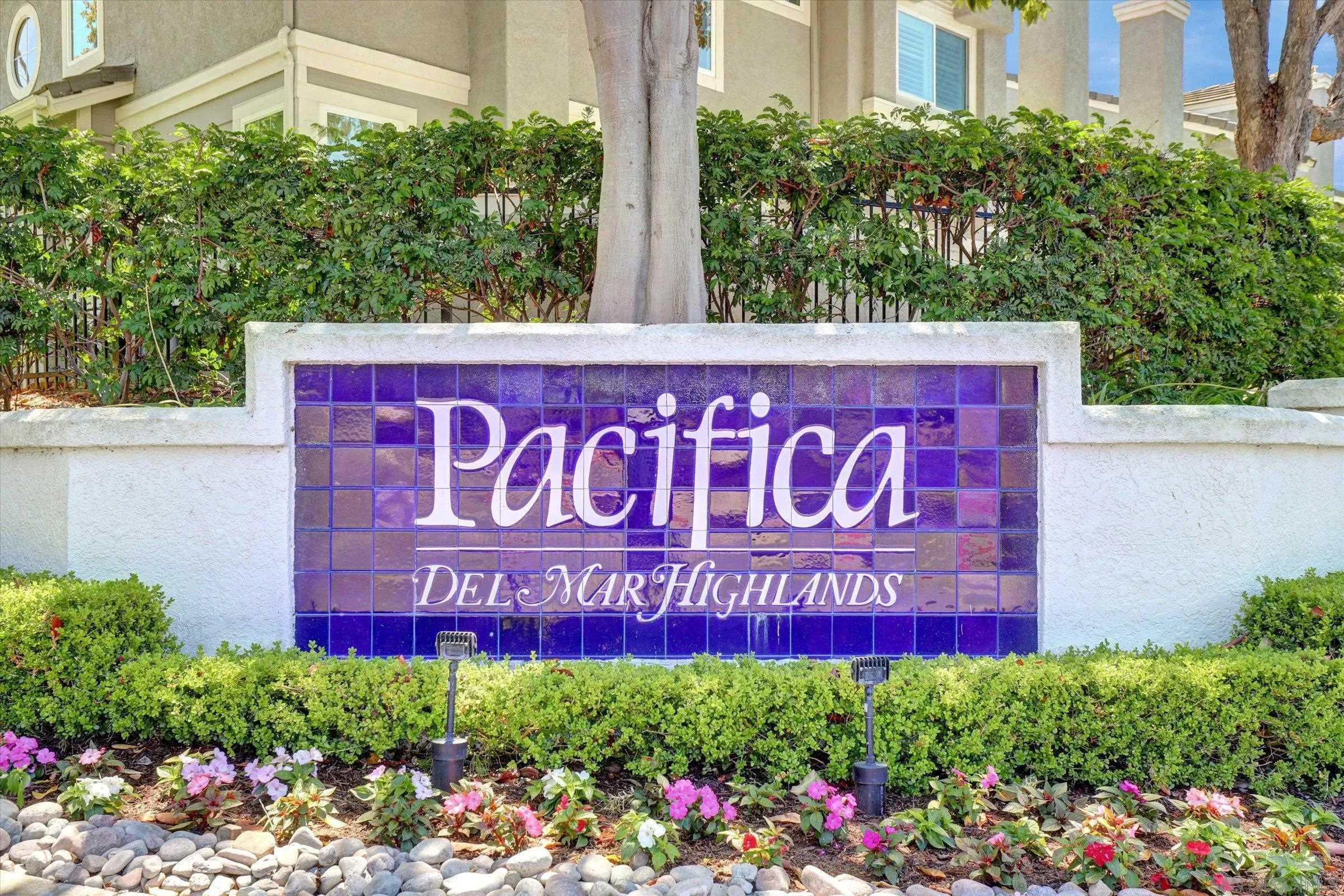 https://cdn.realtyfeed.com/cdn/127/250036815/5448c9c12b20b426ce9625b328e35546.webp